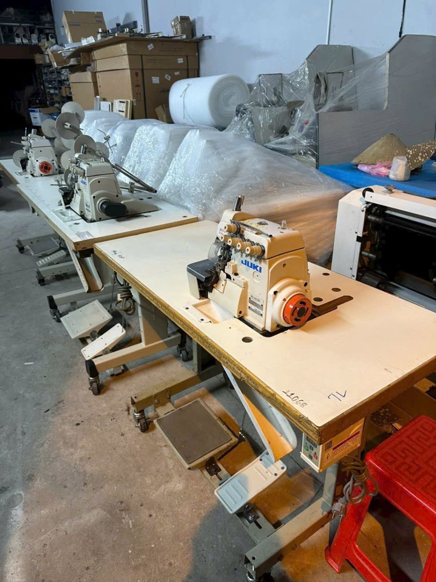Làm sao để điều chỉnh độ căng chỉ cho phù hợp với từng loại vải khi sử dụng máy vắt sổ?