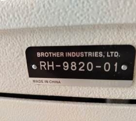 MÁY THÙA KHUY ĐẦU TRÒN BROTHER RH-9820